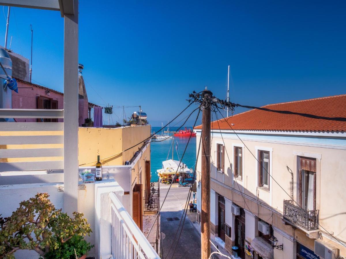 Апартаменты The Roof - Flat Sea View In Aegina Town Экстерьер фото